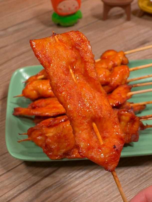 爱惨了这个里脊肉串,一口下去满满的回忆炸里脊串 空气炸锅美食