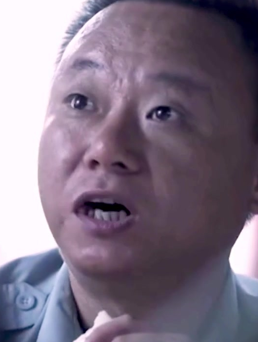 十个大汉只点两盘菜,老板娘一到门口,立刻发现原因(3)