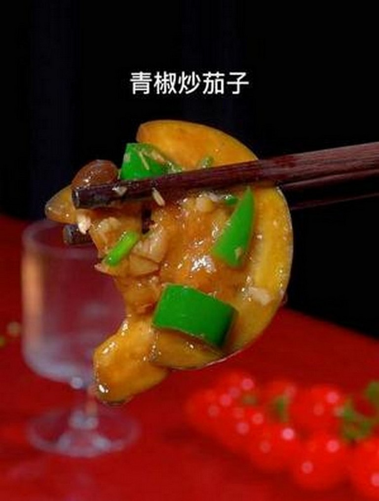 青椒炒茄子的家常做法,好吃下饭