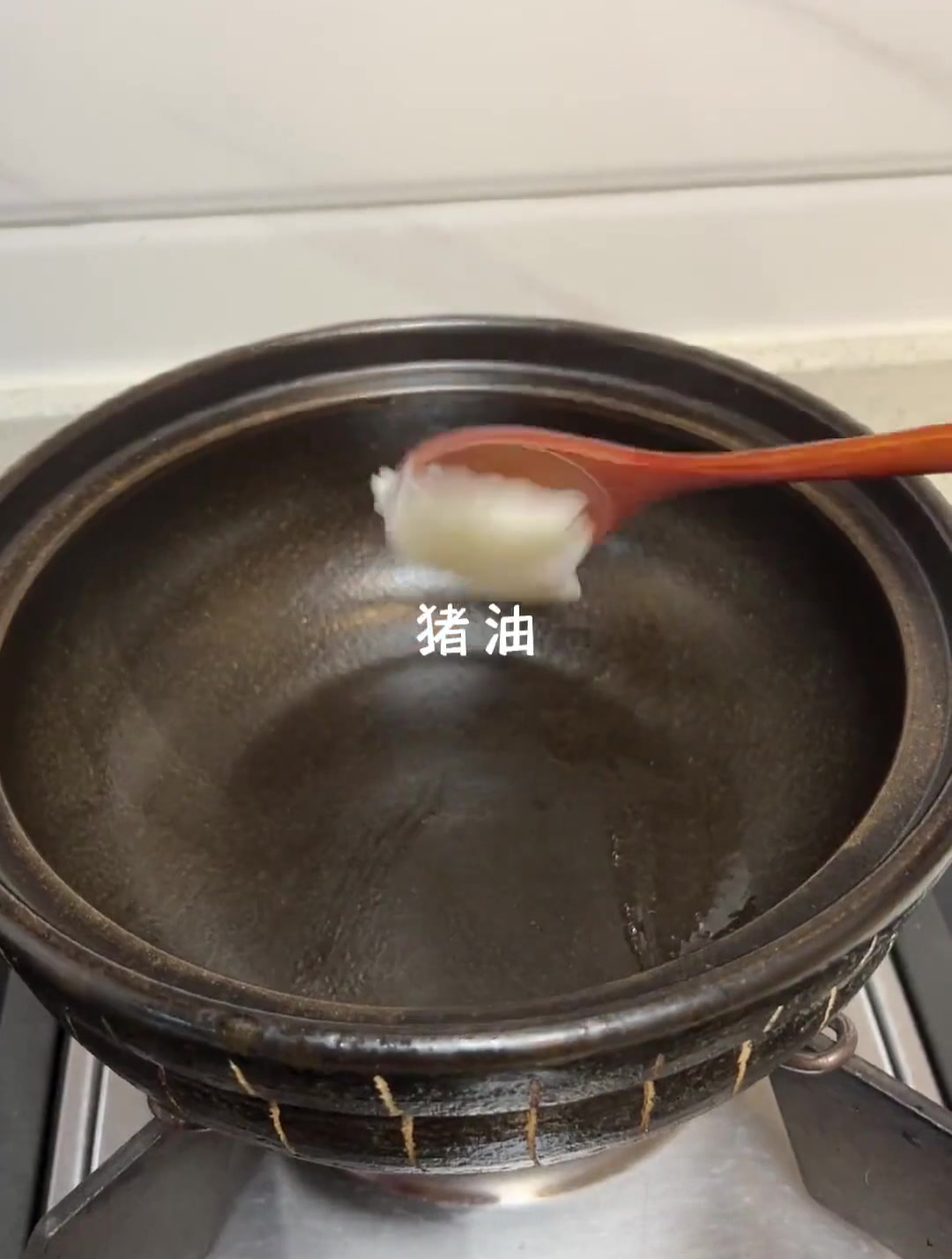 如果吃不了辣的就来碗三鲜米线吧