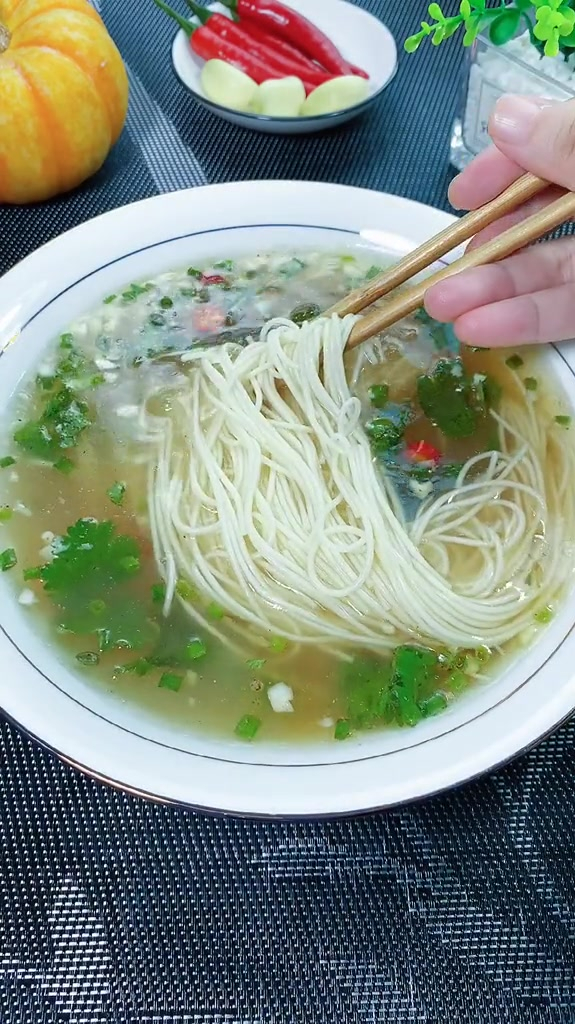 一碗阳春面下肚~舒服一整天