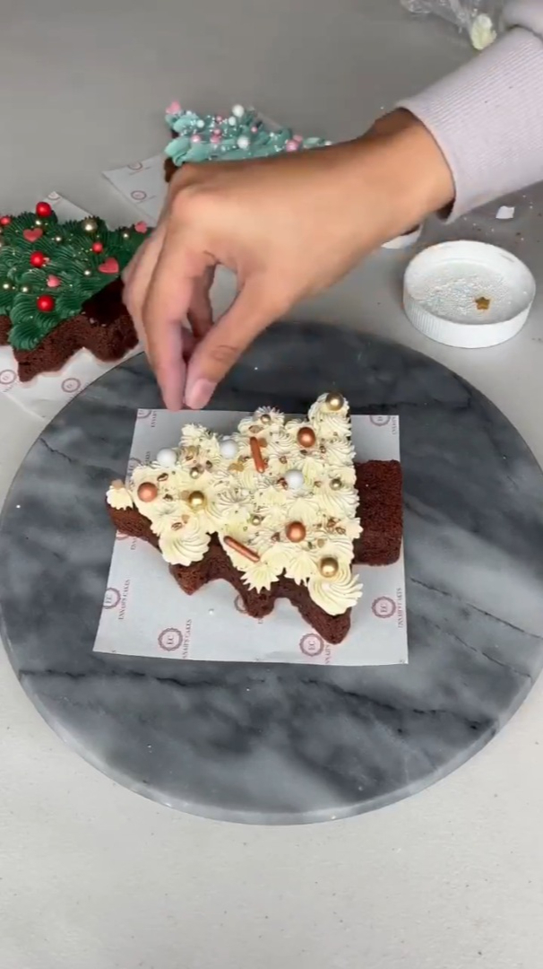 超详细圣诞树裱花教程分享丨蛋糕裱花培训