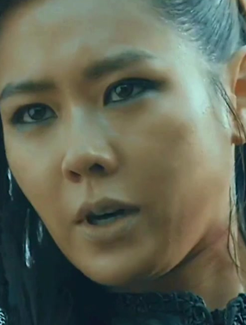 8岁女孩救下一条鲸鱼,从此它便守护女孩一生