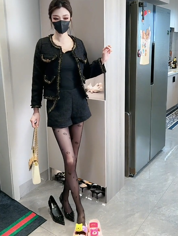 今天宵夜吃烈火牛肉串,要记得按时吃宵夜呀