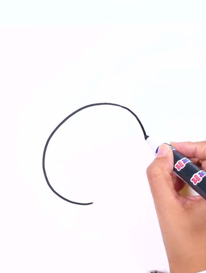 这样的一只罗小黑简笔画画画手绘