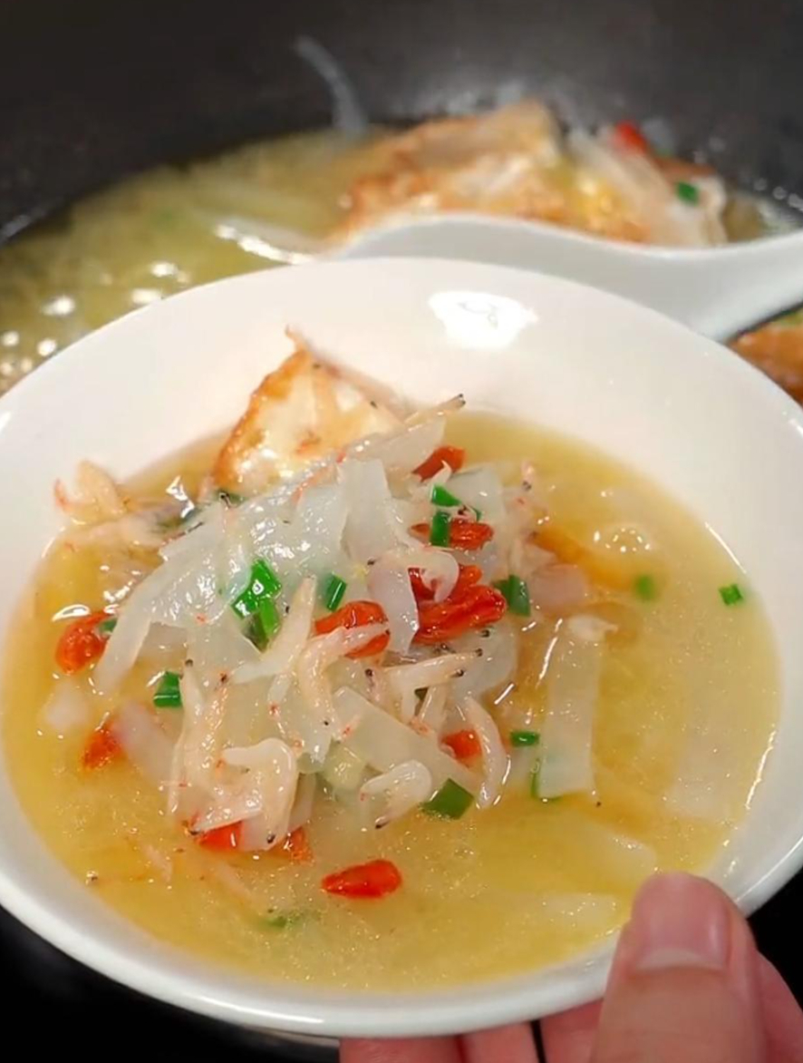 这样炖的萝卜鸡蛋汤,汤鲜味美又营养