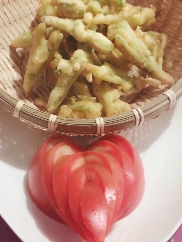 油炸香菜根,三十年前学徒时候做的菜品