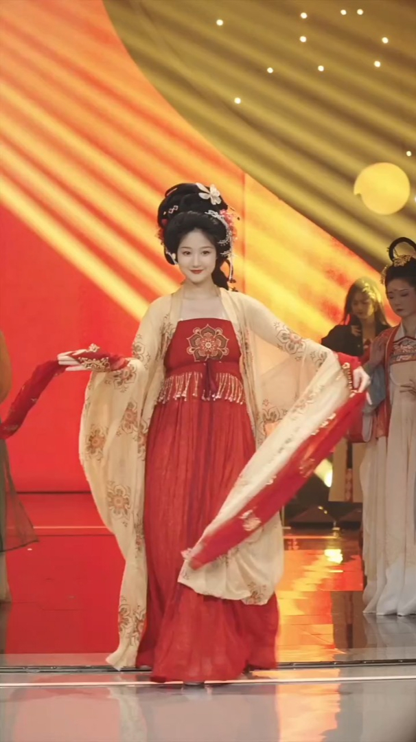 谁还记得她曾经是个玩配音的?大家看到了吗?高清相机没见光死吧