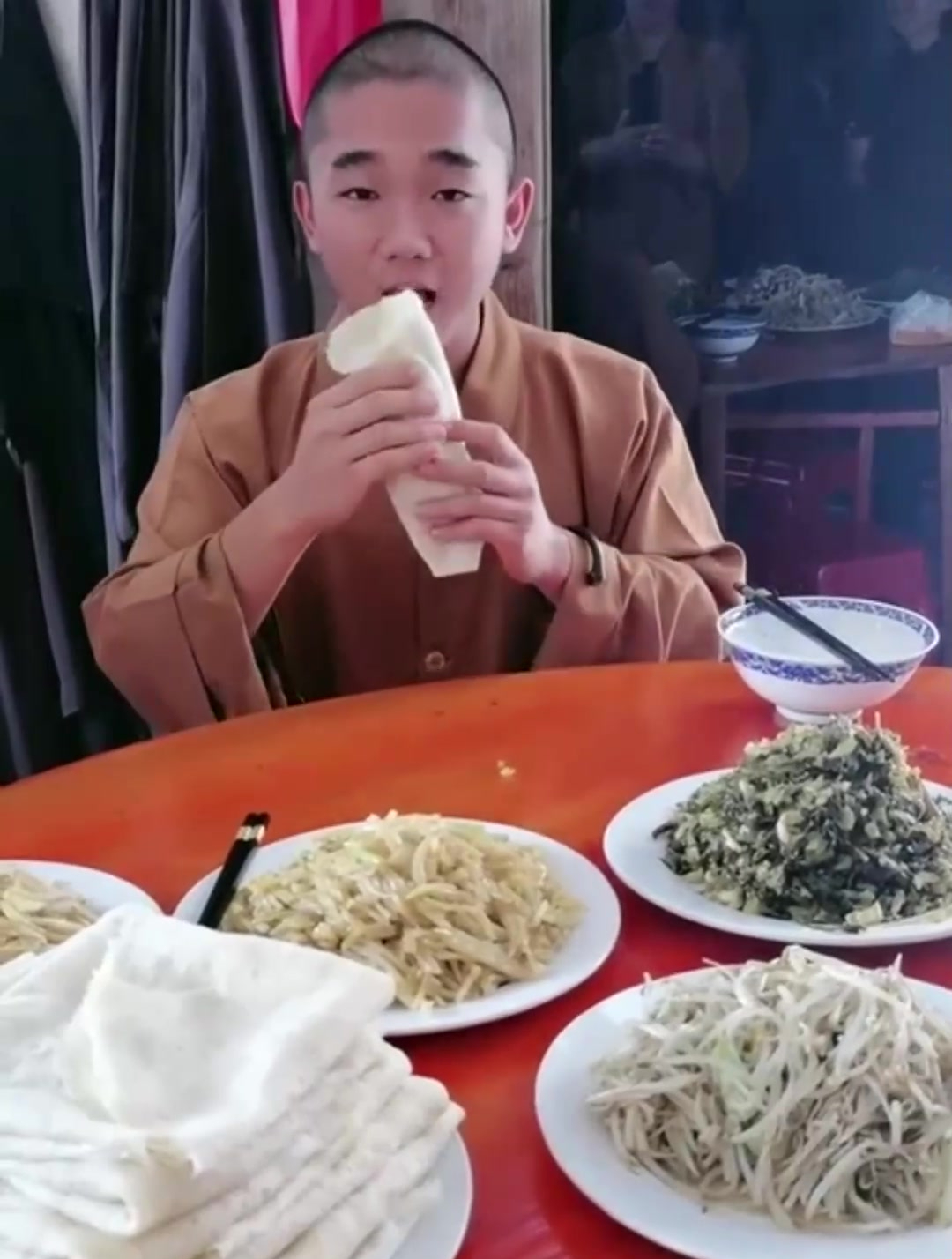 现实中的和尚饭菜,今天见到了,有一种想去出家的冲动!