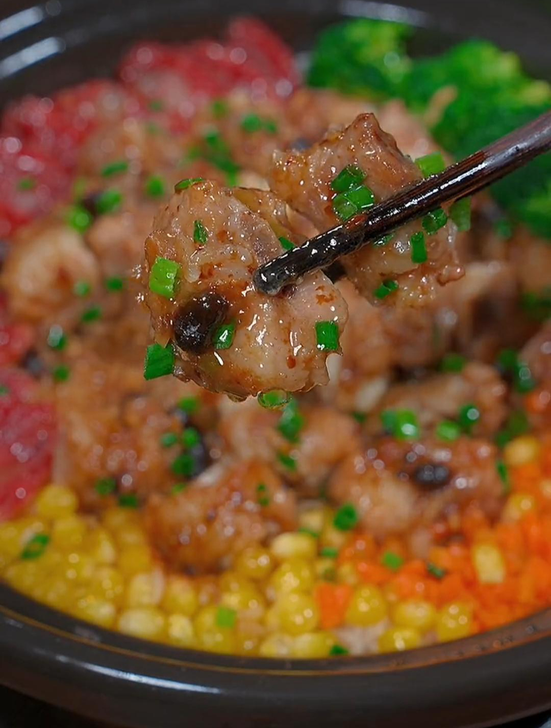 非常有名的特色美食煲仔饭