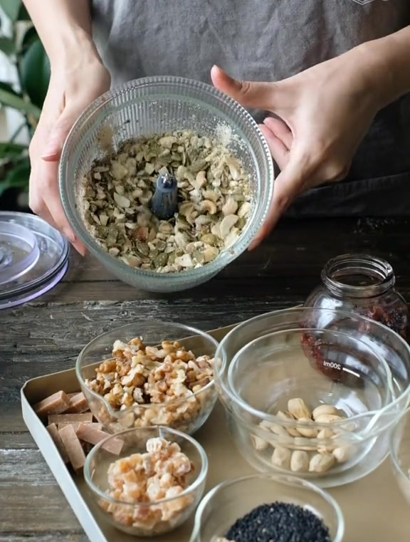 你们要的超好吃的五仁月饼来啦,自己做的味道绝对赶超其他口味