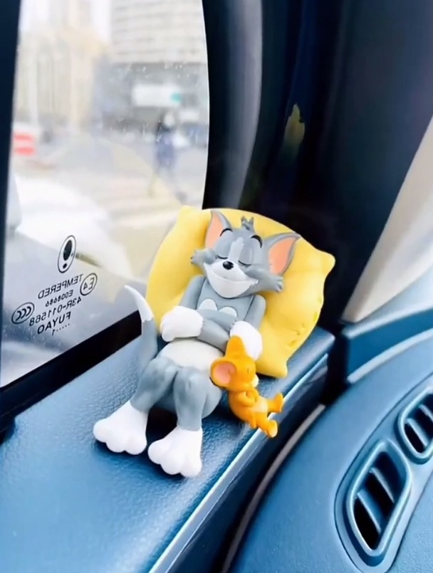 希望我们像汤姆杰瑞一样会吵架会闹别扭但永远都互相陪伴在身边