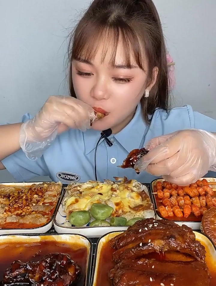 红烧排骨 可乐鸡翅根 小龙虾妈呀太香了!