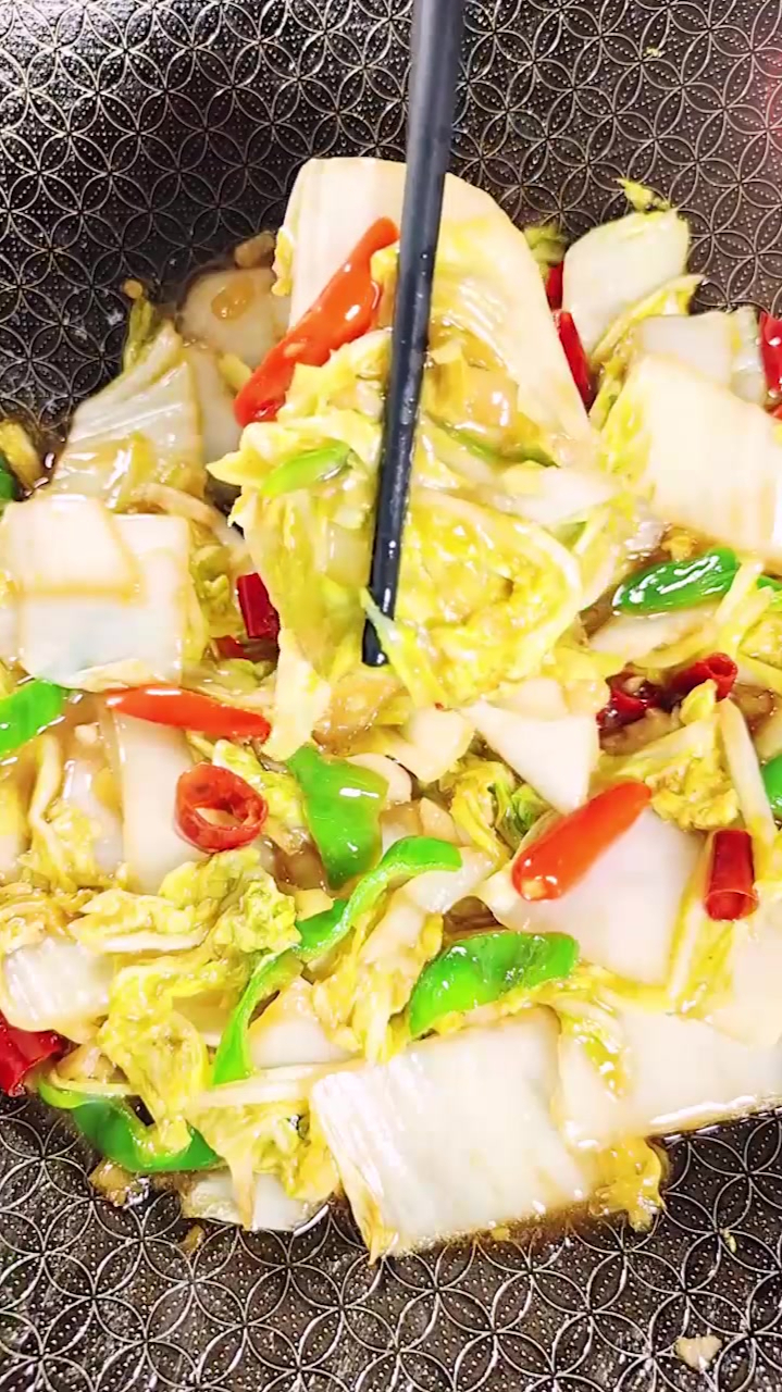 酸辣大白菜这样做!酸辣开胃比肉还好吃