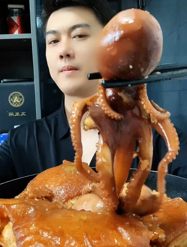 香喷喷的红烧肉,烧八爪鱼Q弹爽口,红烧肉超级香,全是最爱呀