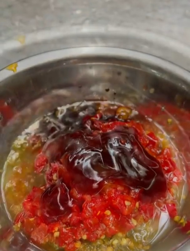 剁椒蒸金针菇美食教程