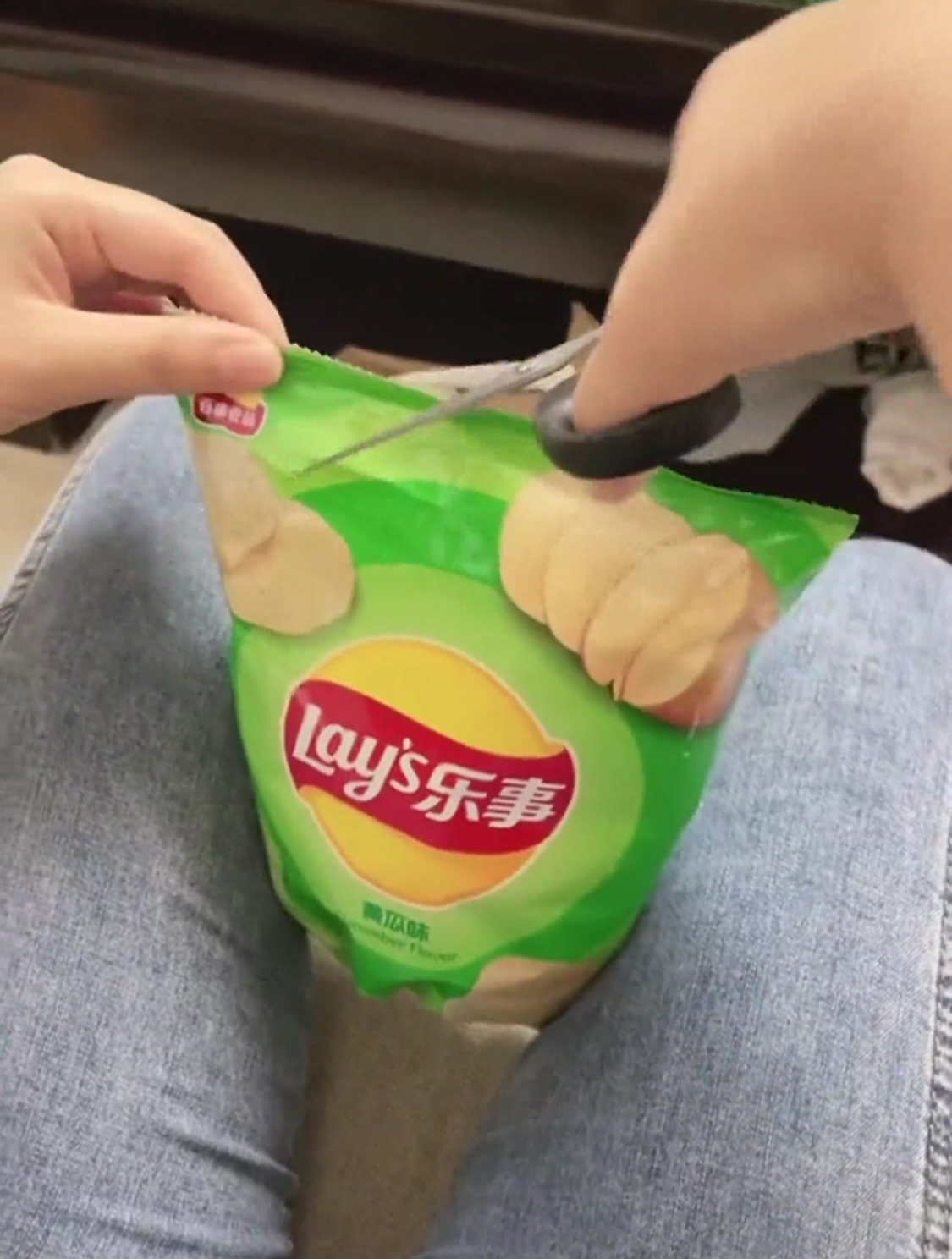 乐事薯片的正确吃法