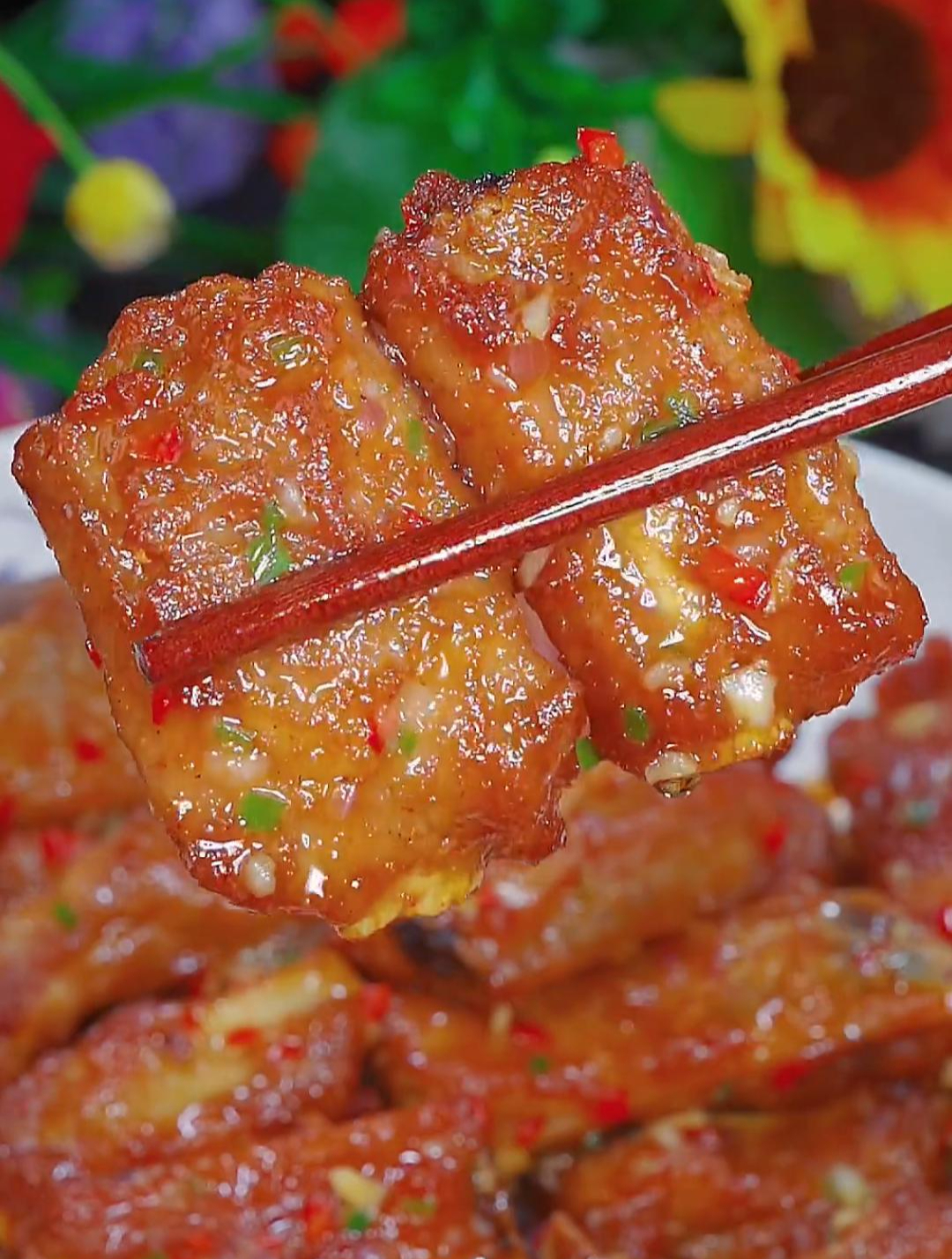 这样做的椒盐大排,连骨头都是酥脆的,真的太好吃了