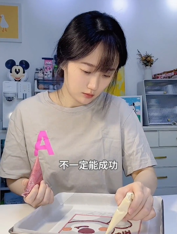 草莓熊蛋糕卷你学会了吗