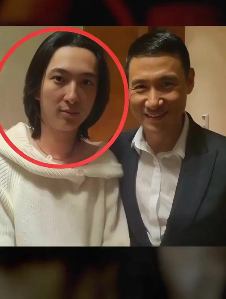 王思聪称自己英国顶尖大学毕业,国内清北高材生