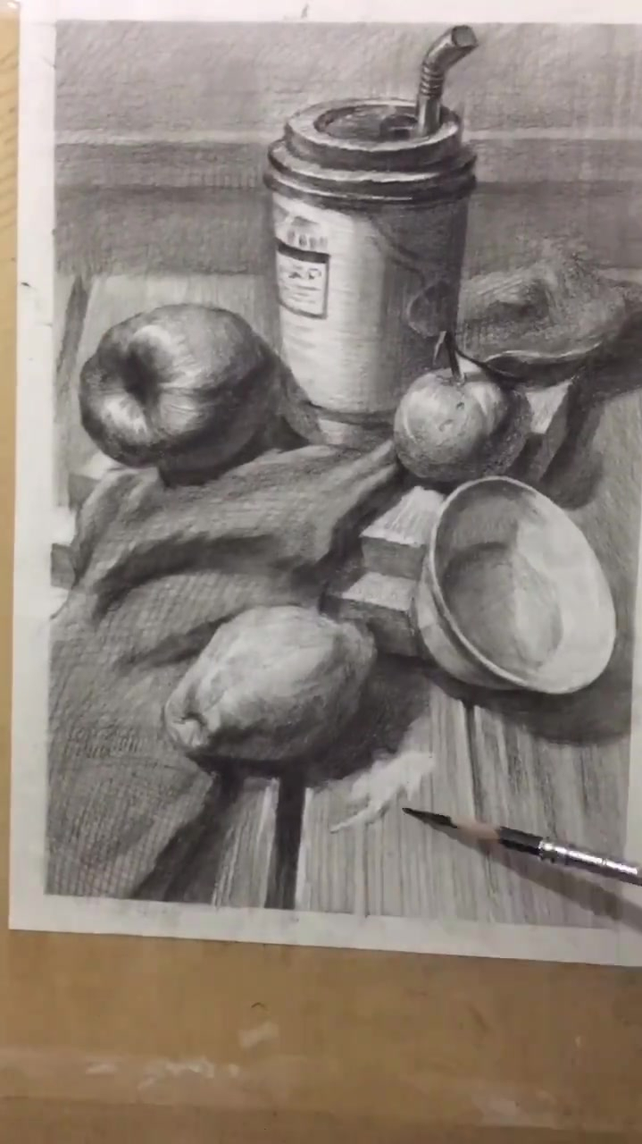 素描静物组合,注意光影效果