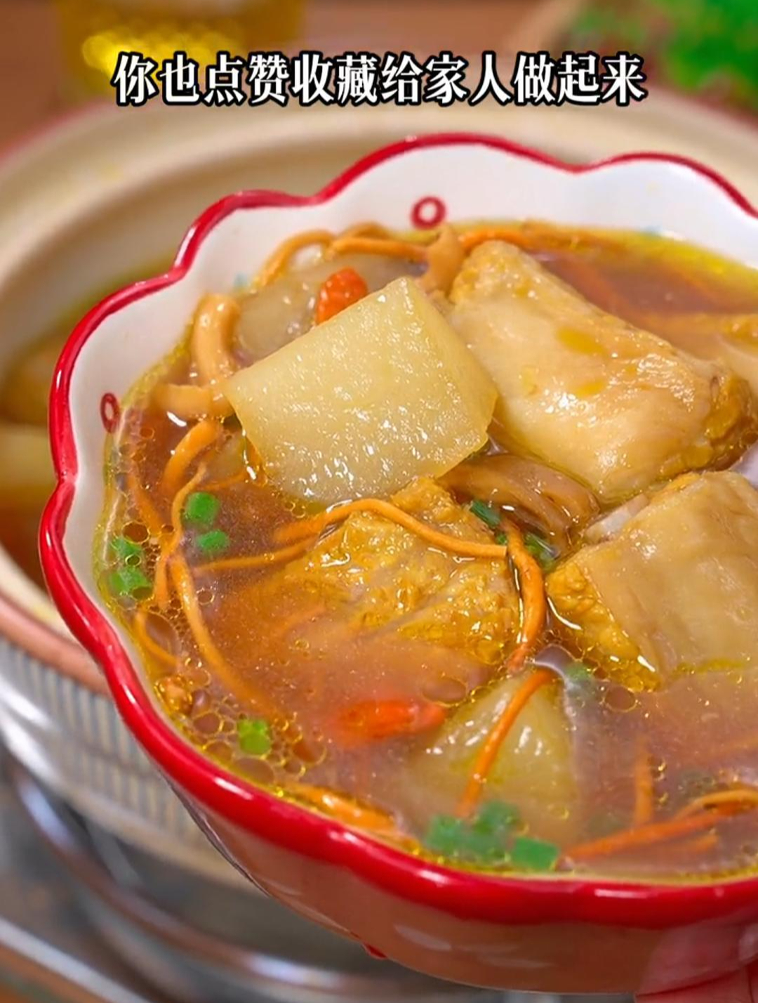 这个萝卜排骨汤,汤鲜味美