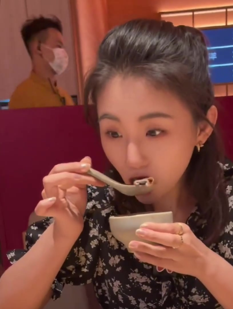 崴着脚也要吃的夜宵,到底有多好吃?