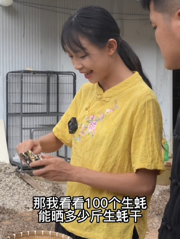100多个生蚝才晒出1斤的生蚝干,这个成本有点高哟!