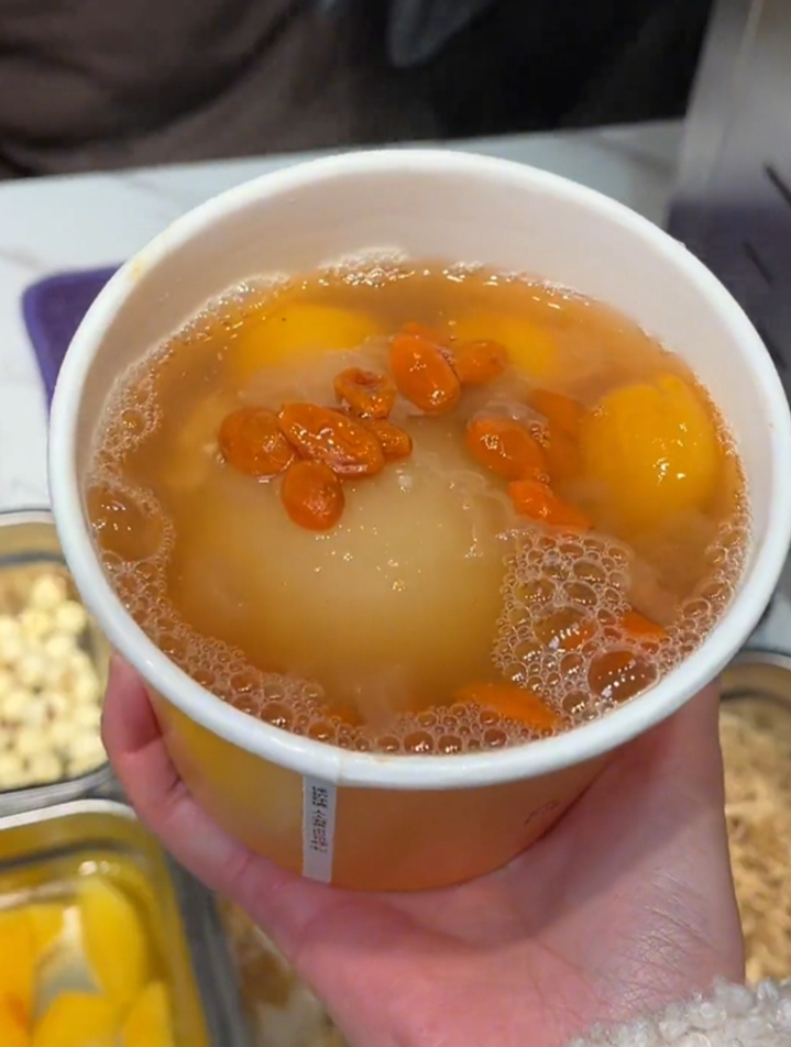 老式花朵蛋糕 小时候一口吃掉花 真的很满足