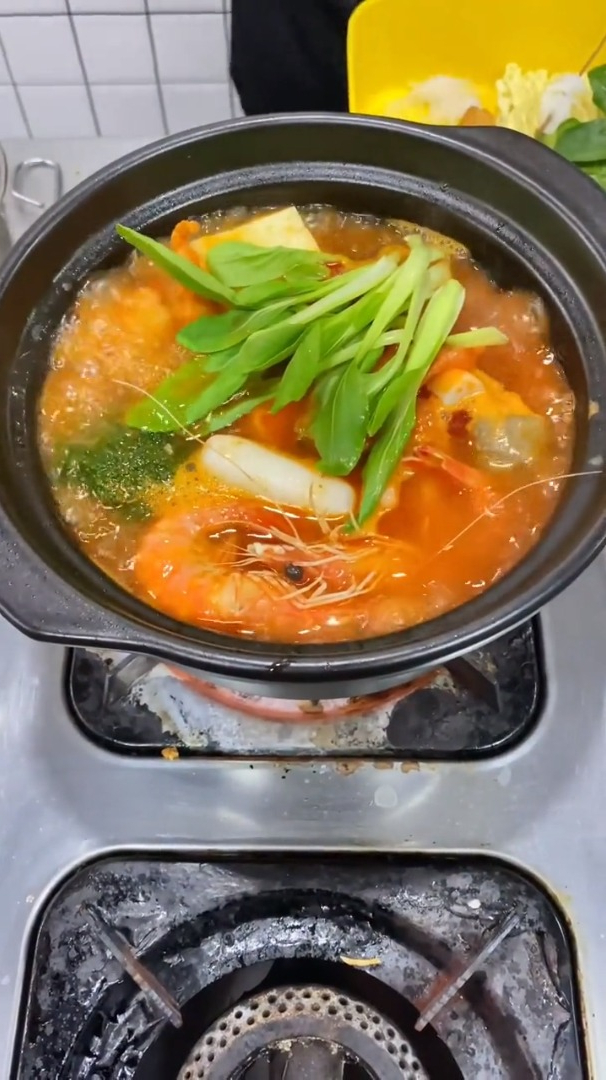 砂锅麻辣烫,让温暖更久一点!