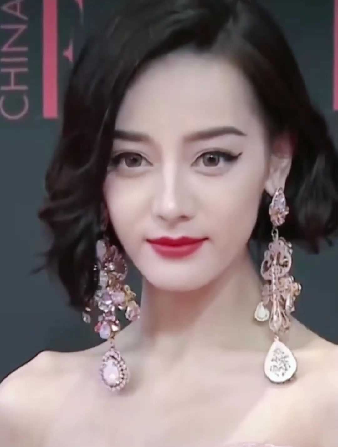 谁家的美人鱼啊,美到流泪啊,迪丽热巴