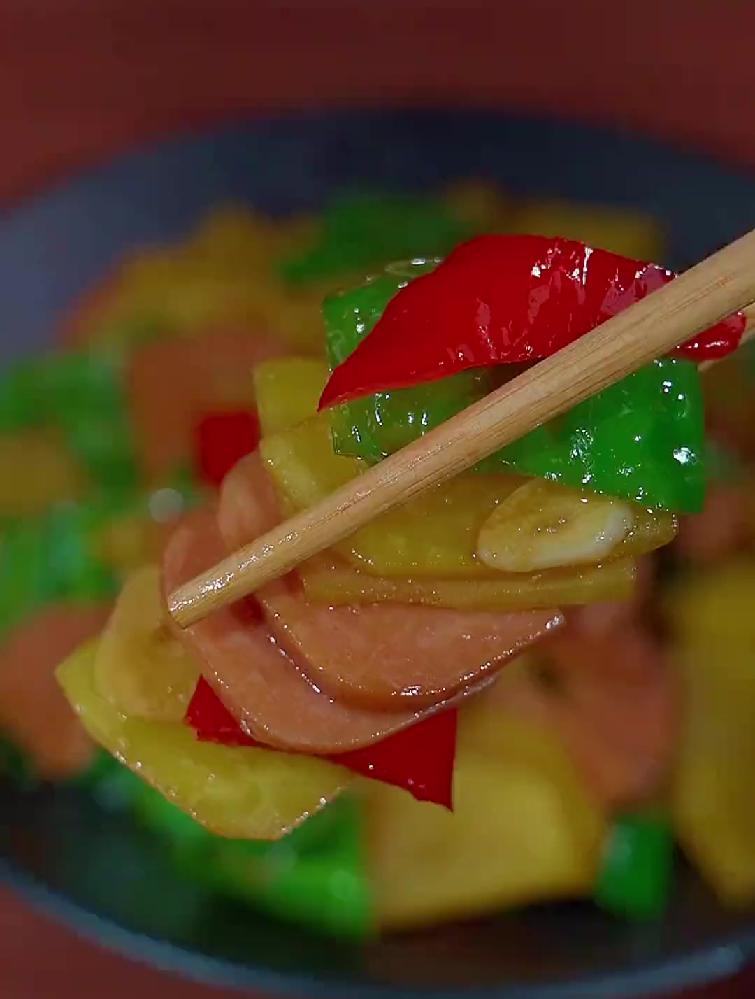 土豆火腿这样做香辣下饭,真的太好吃了