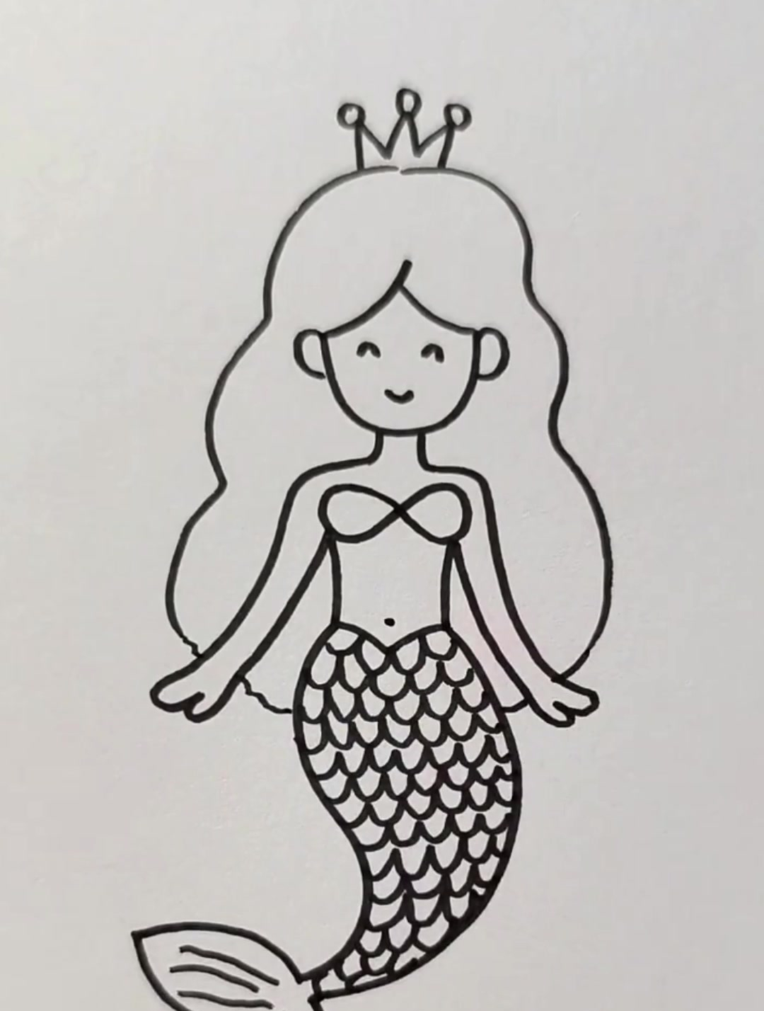 看动画学画画,用简单线条画一条可爱的美人鱼!