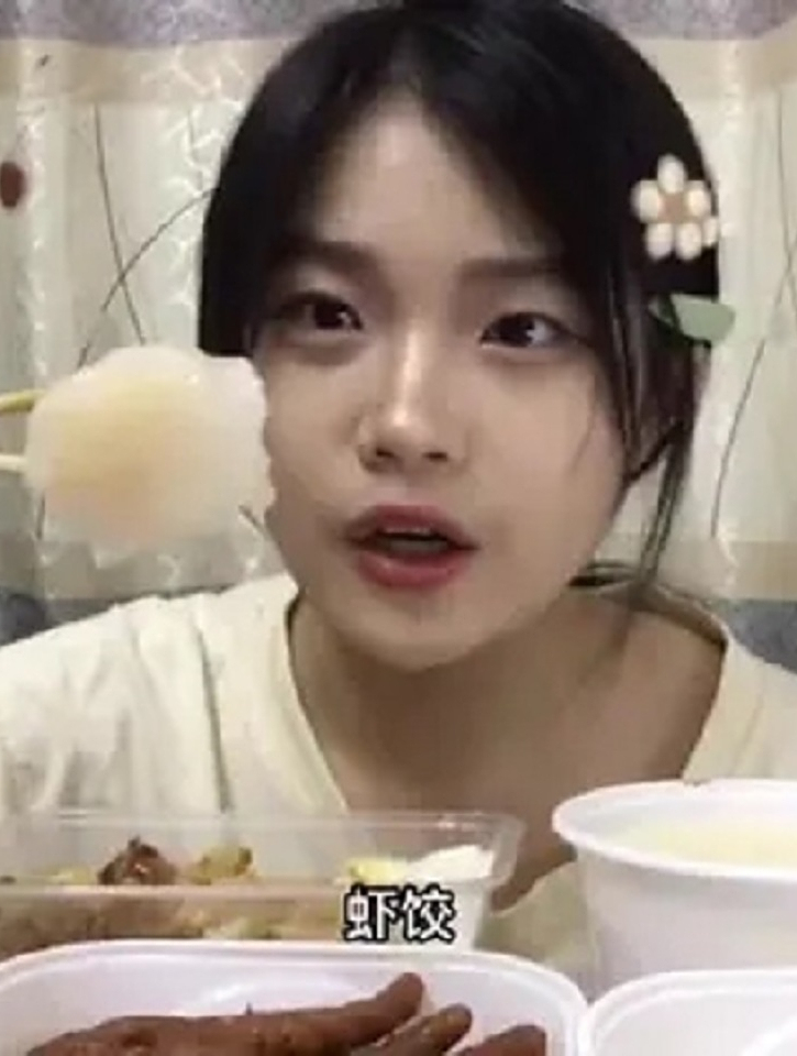 大晚上吃一顿早餐是一种什么样的体验,叉烧蛋肉肠粉配虾饺和凤爪