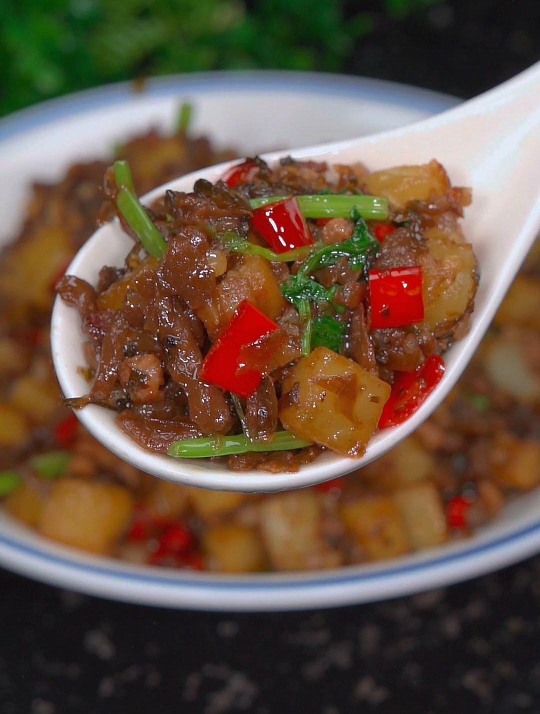 外婆菜炒土豆像我这样做