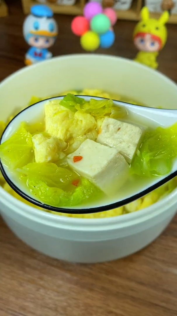 低卡低脂餐晚餐不知道吃什么来碗白菜豆腐汤鲜美好喝还低卡减脂期