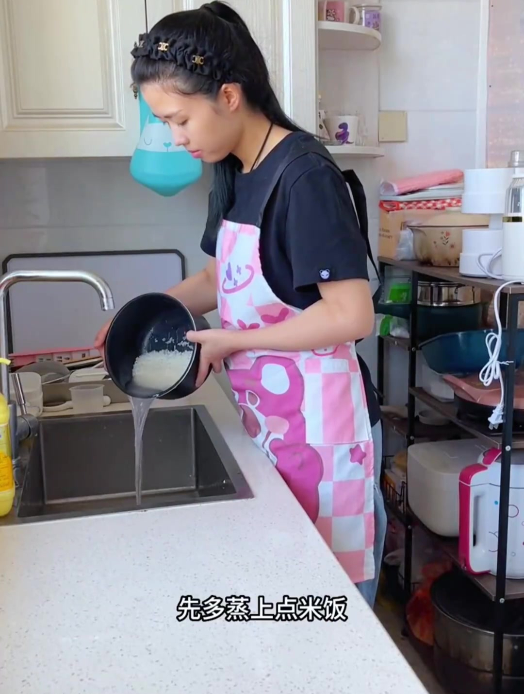 牛肉放黑椒酱拌一拌,上锅炯煮几分钟,小白也能做出大厨的味道