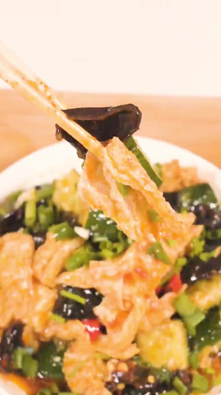 好吃开胃的凉拌菜“凉拌黄瓜腐竹”做法教程分享