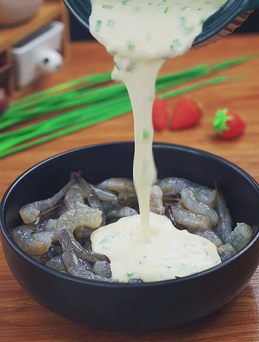 炸大虾你像我这样做,外酥里嫩比小酥肉还好吃炸大虾虾美食教程