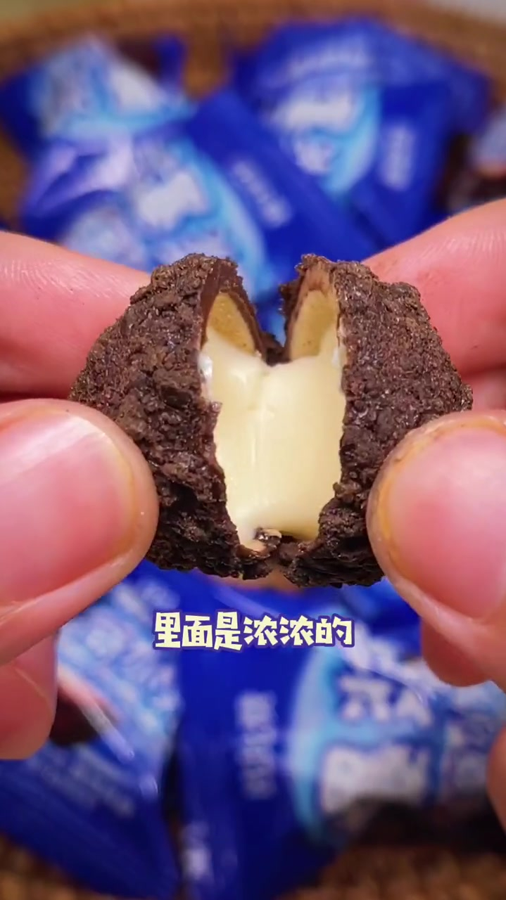 酥酥脆脆还会爆浆的曲奇小丸子,好吃不腻,让人爱不释手