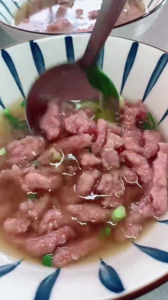 正宗福鼎肉片的做法,怎么做又弹又脆呢,教你粉和肉的正确比例