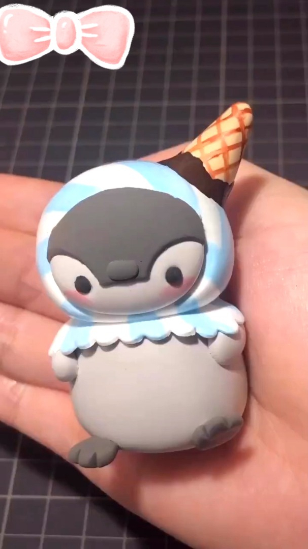 15秒制作一只企鹅表情包材料:超轻粘土