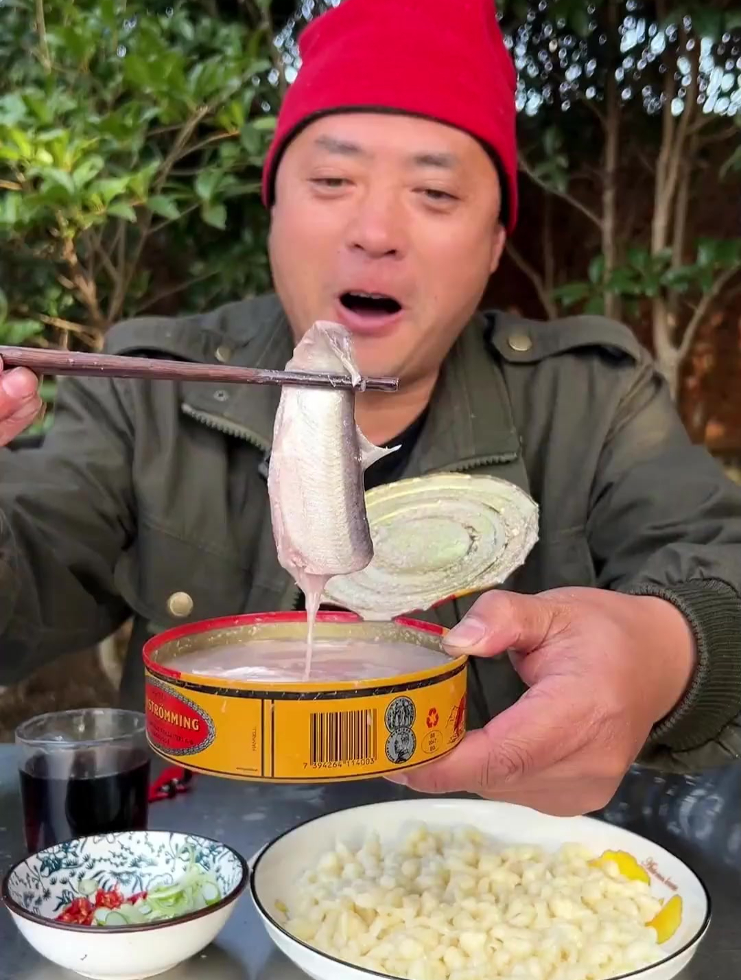 鲱鱼罐头加小面鱼,诶呀得劲儿!