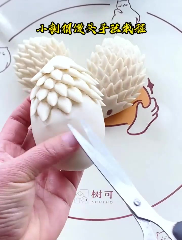 小刺猬馒头学我这样做隔壁小孩都馋哭了
