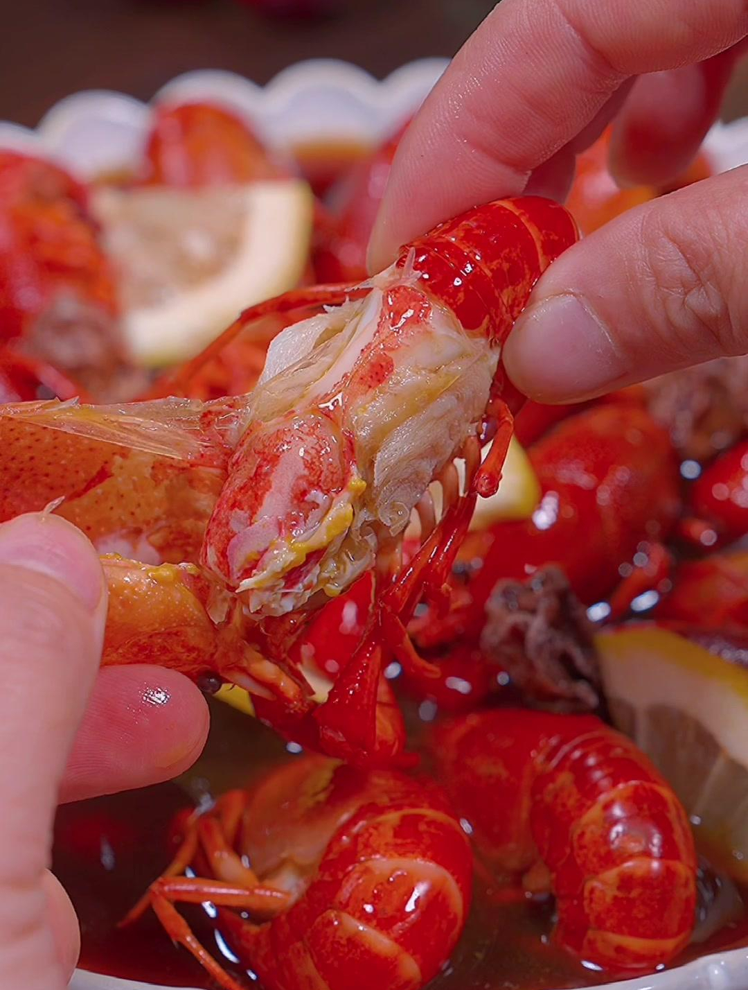 夏天不能错过的美食:熟醉小龙虾,冰爽过瘾越吃越想吃