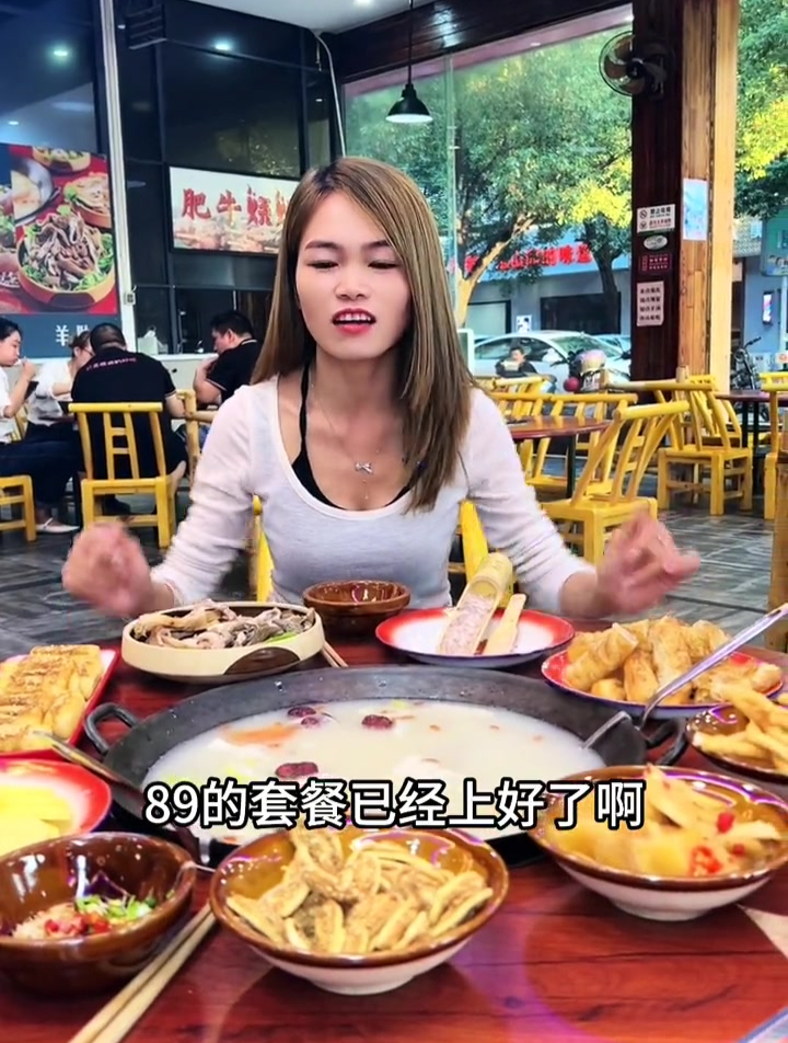 玉山火锅店也太多了吧