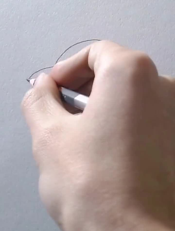 简单几笔教你画鱼,年年有素描画画手绘