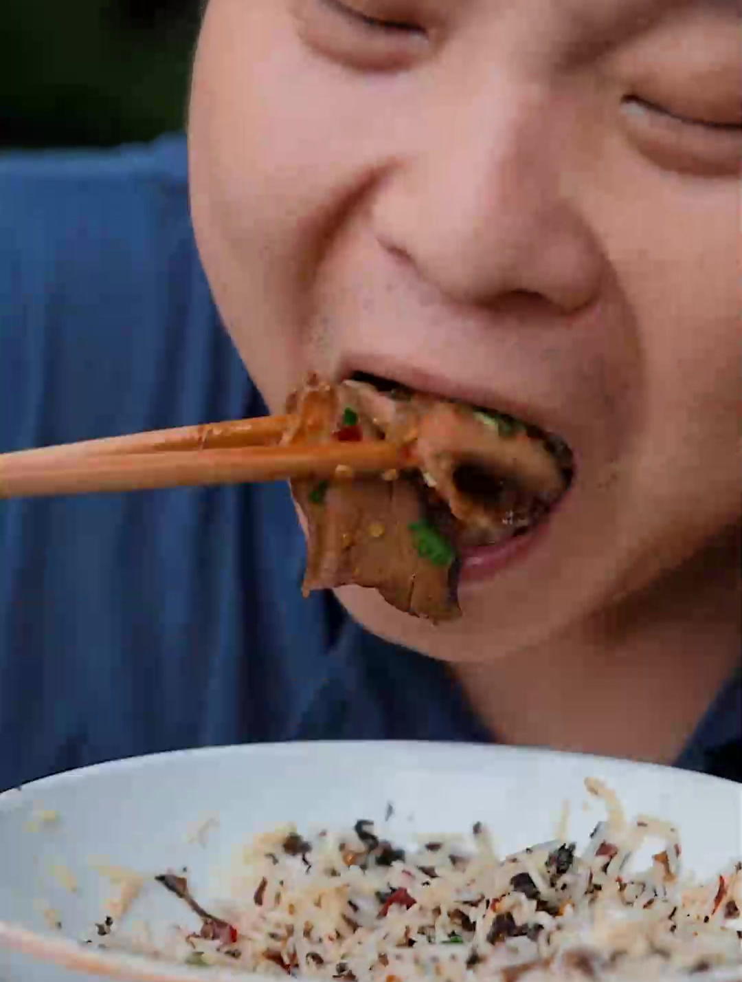 鸭佬板不是白叫的,一个人都要吃三个菜