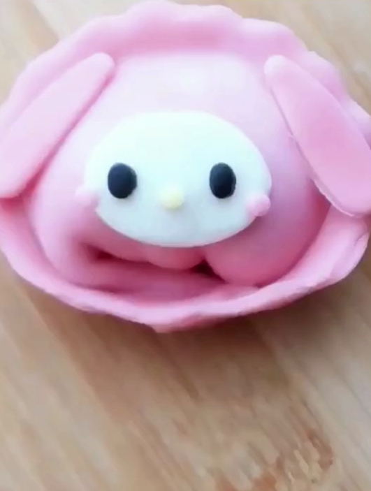 彩泥手工:卡通饺子