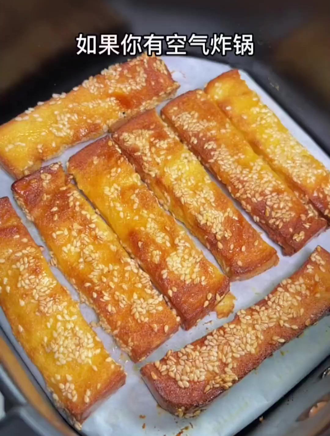 吐司新吃法来啦 这样做焦香酥脆 好吃到停不下来